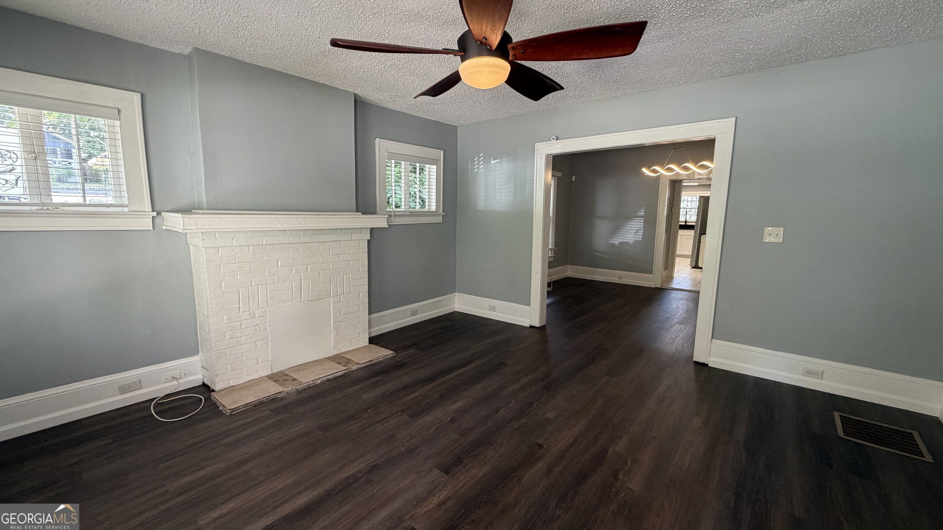 1411 Fulton Avenue Property Photo 3