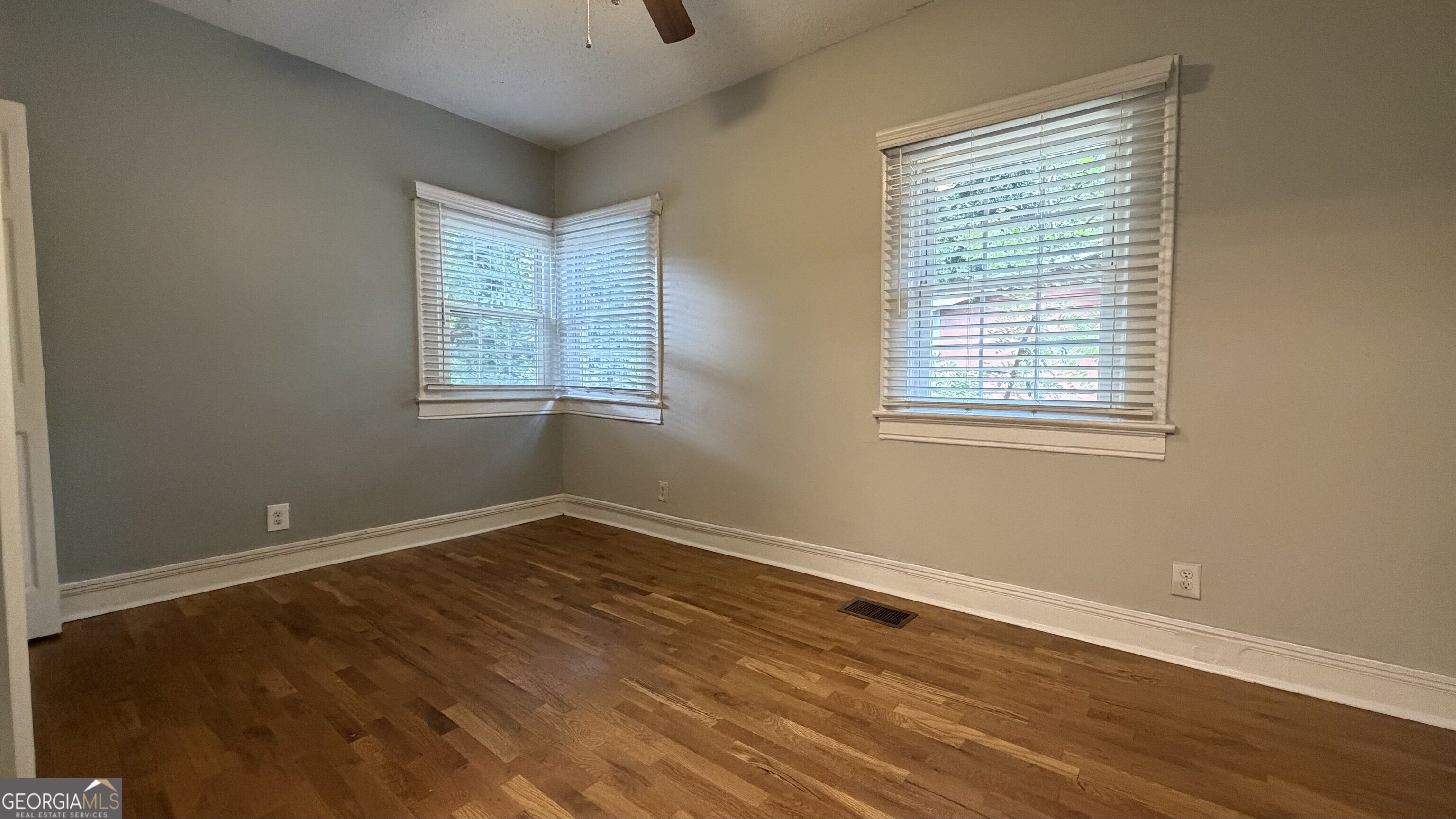 1411 Fulton Avenue Property Photo 12