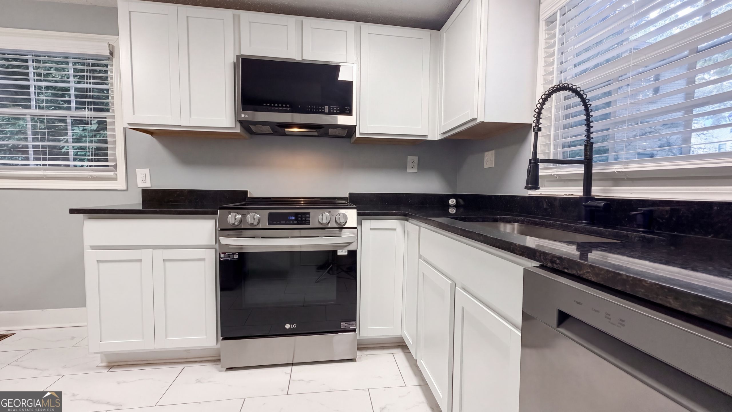 1411 Fulton Avenue Property Photo 15