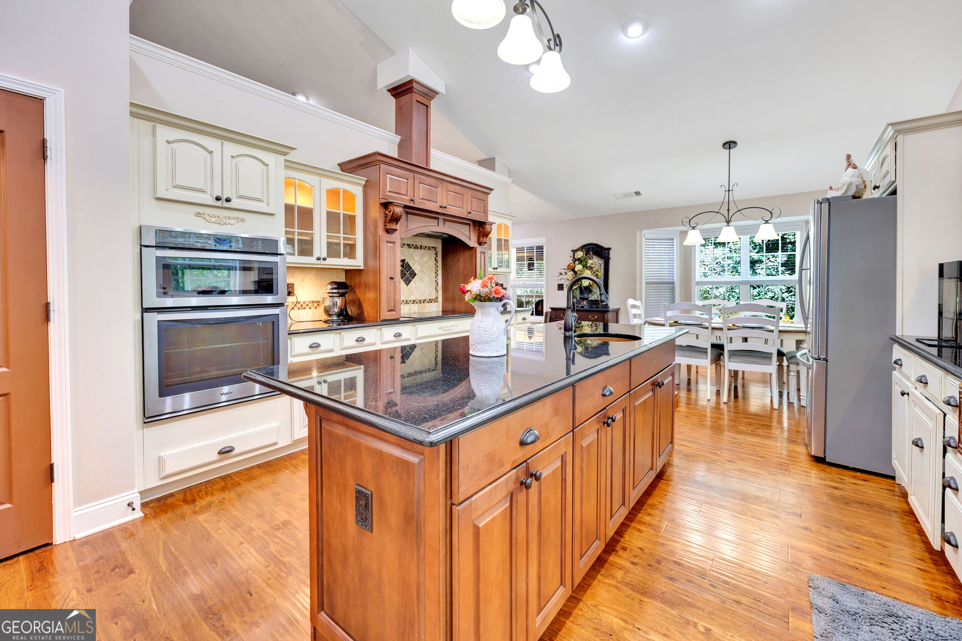 40 Woodcrest Avenue Property Photo 10
