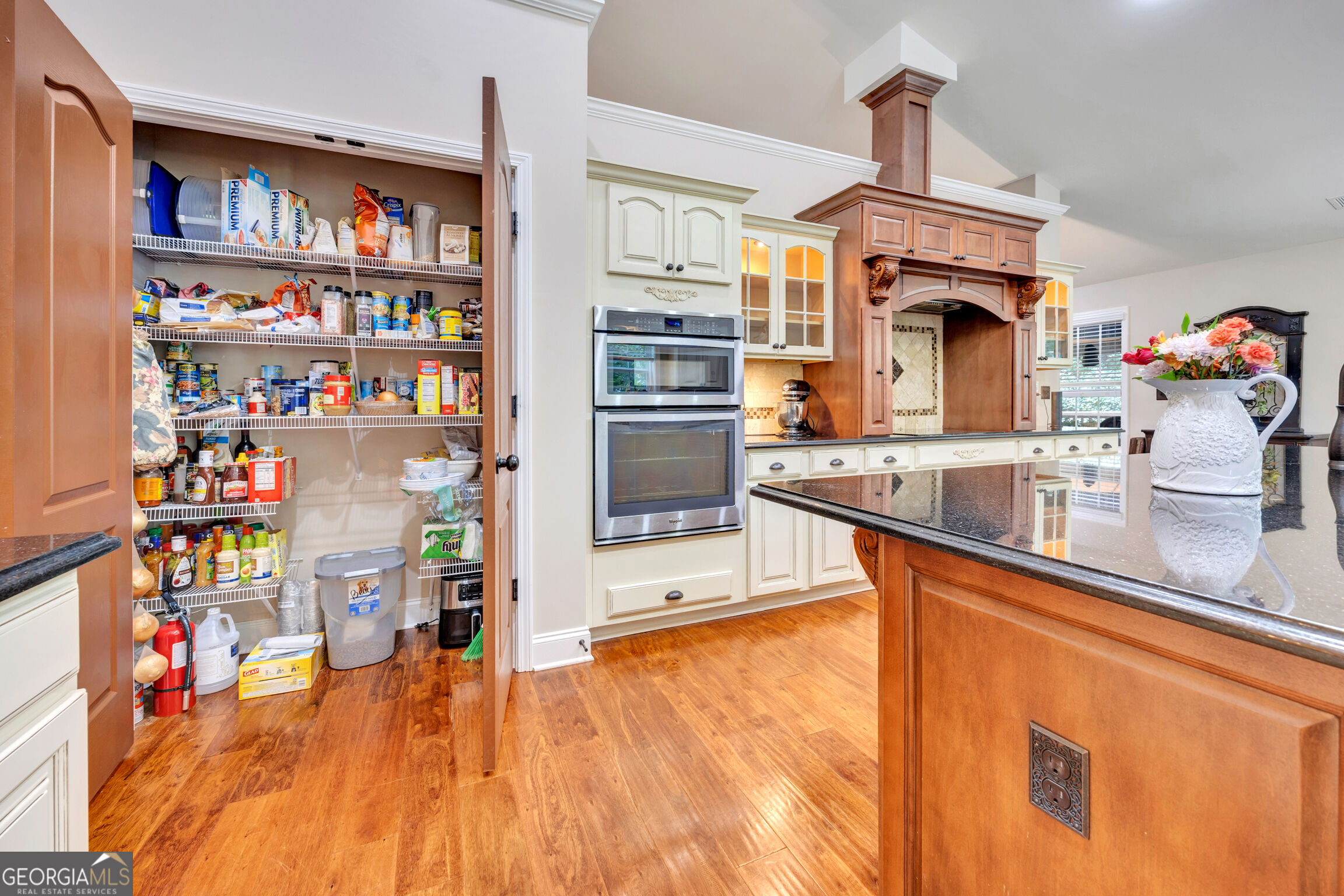40 Woodcrest Avenue Property Photo 11