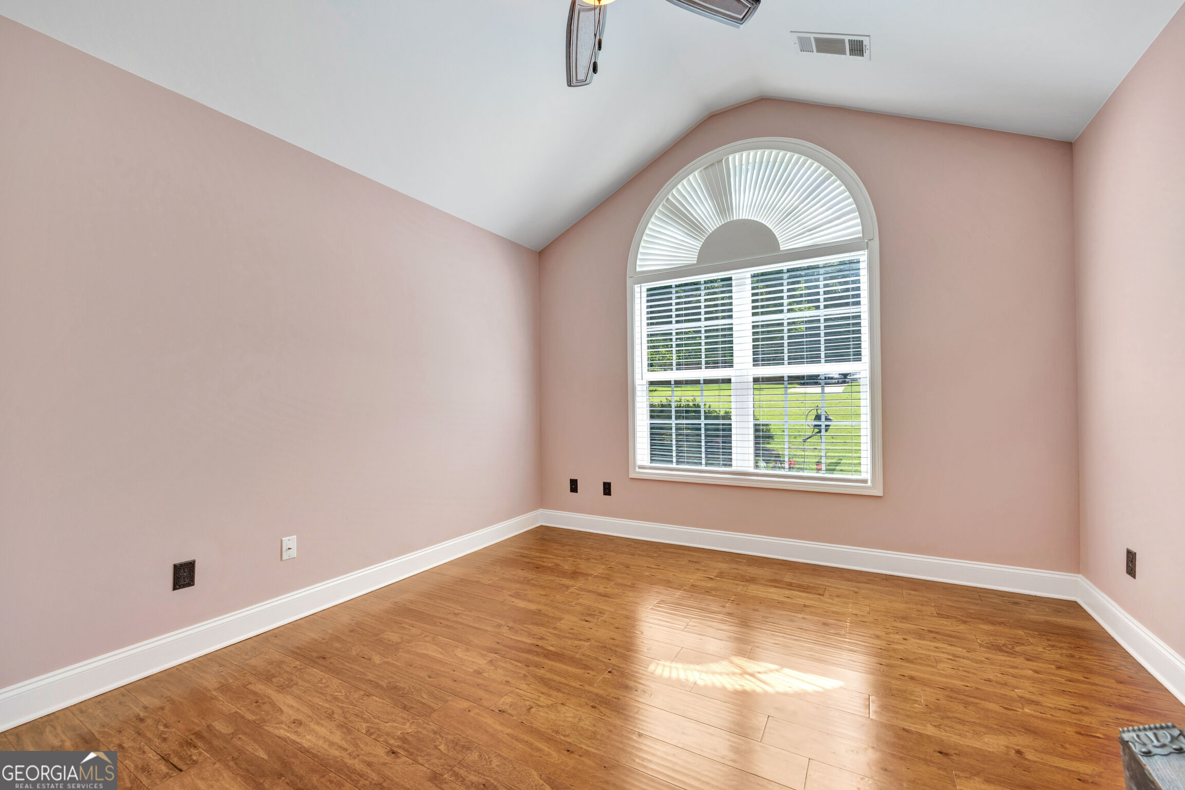 40 Woodcrest Avenue Property Photo 18