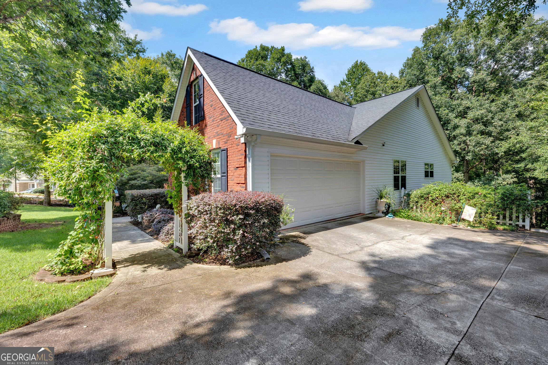 40 Woodcrest Avenue Property Photo 31