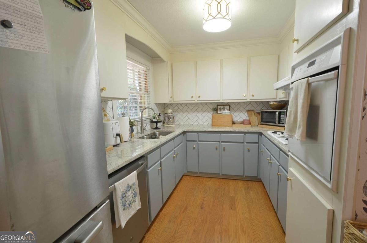 1222 5th Avenue Property Photo 11