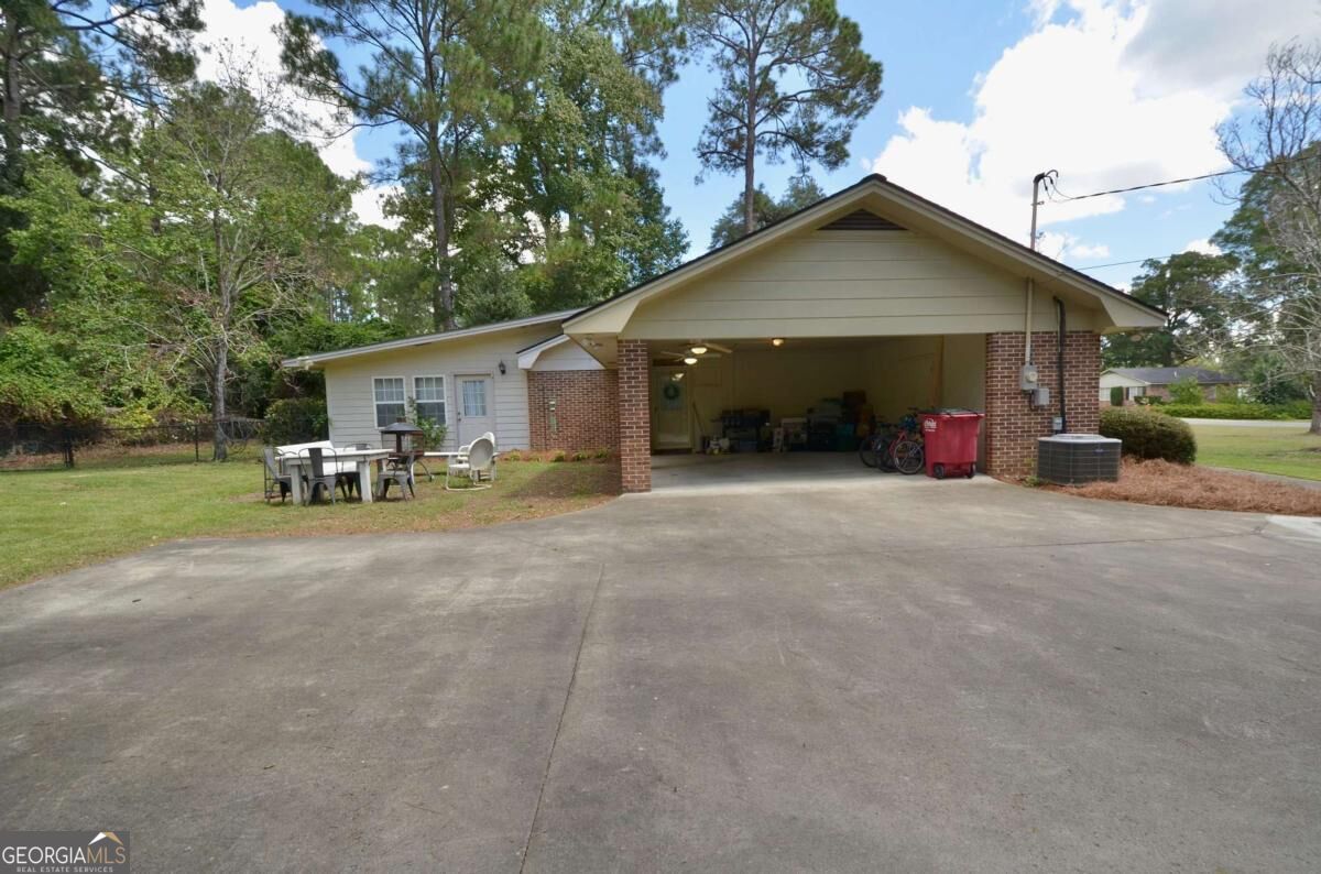 1222 5th Avenue Property Photo 34