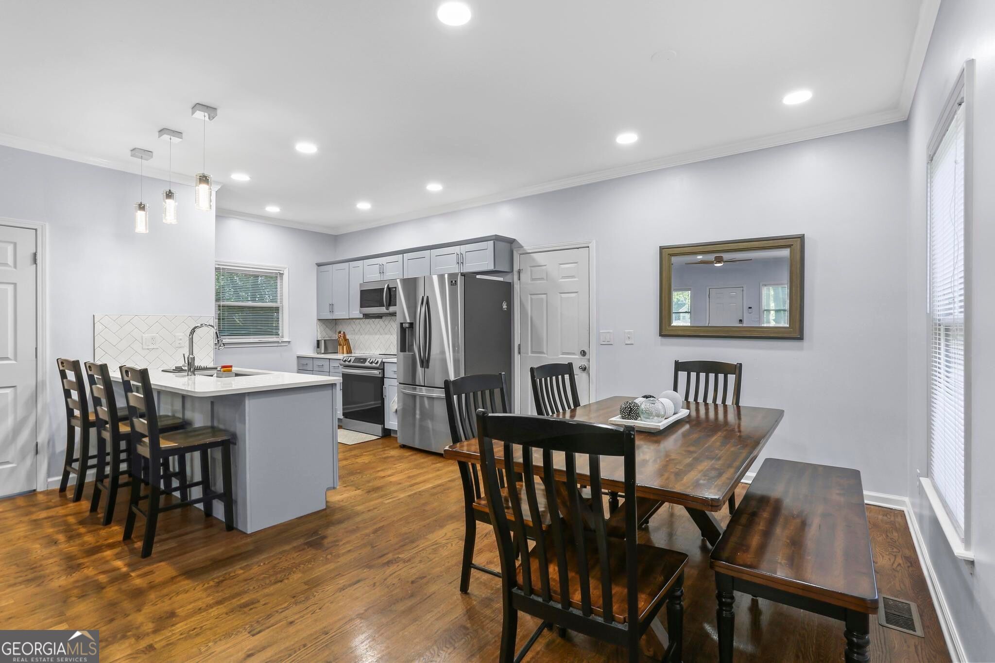 687 Windsor Street Sw Property Photo 10