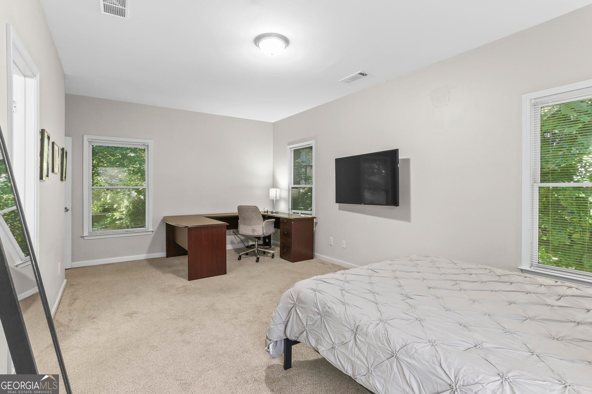 687 Windsor Street Sw Property Photo 24