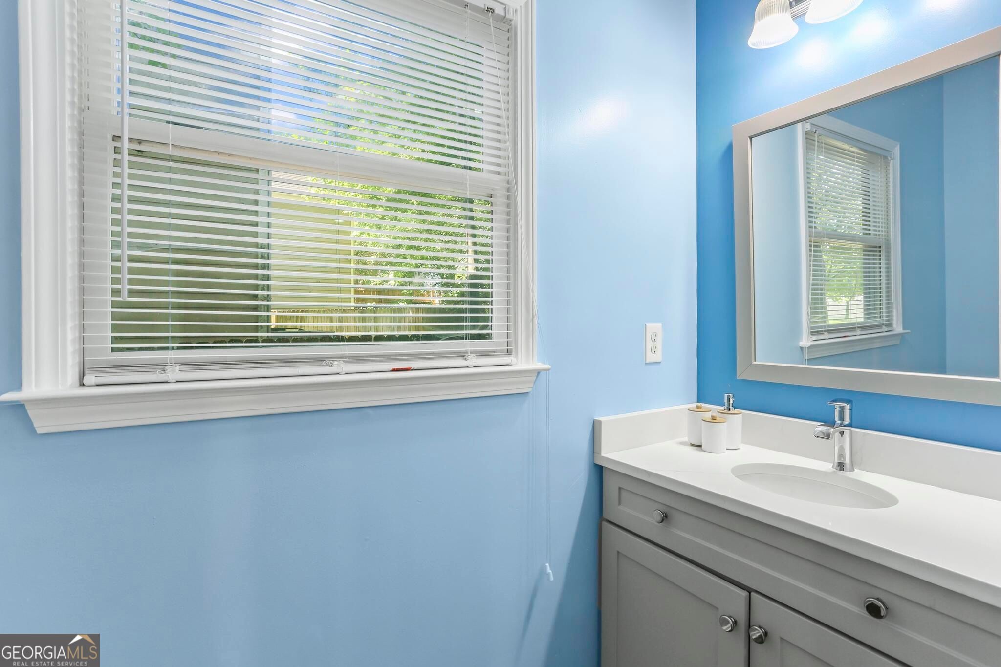 687 Windsor Street Sw Property Photo 29