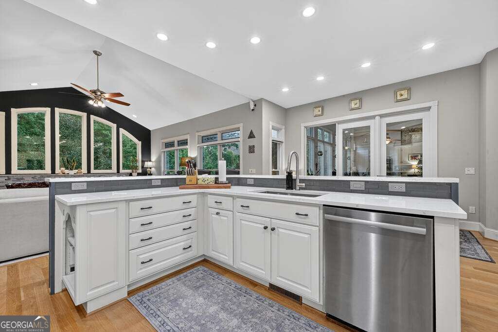 4165 Asheland Cove Drive Property Photo 12