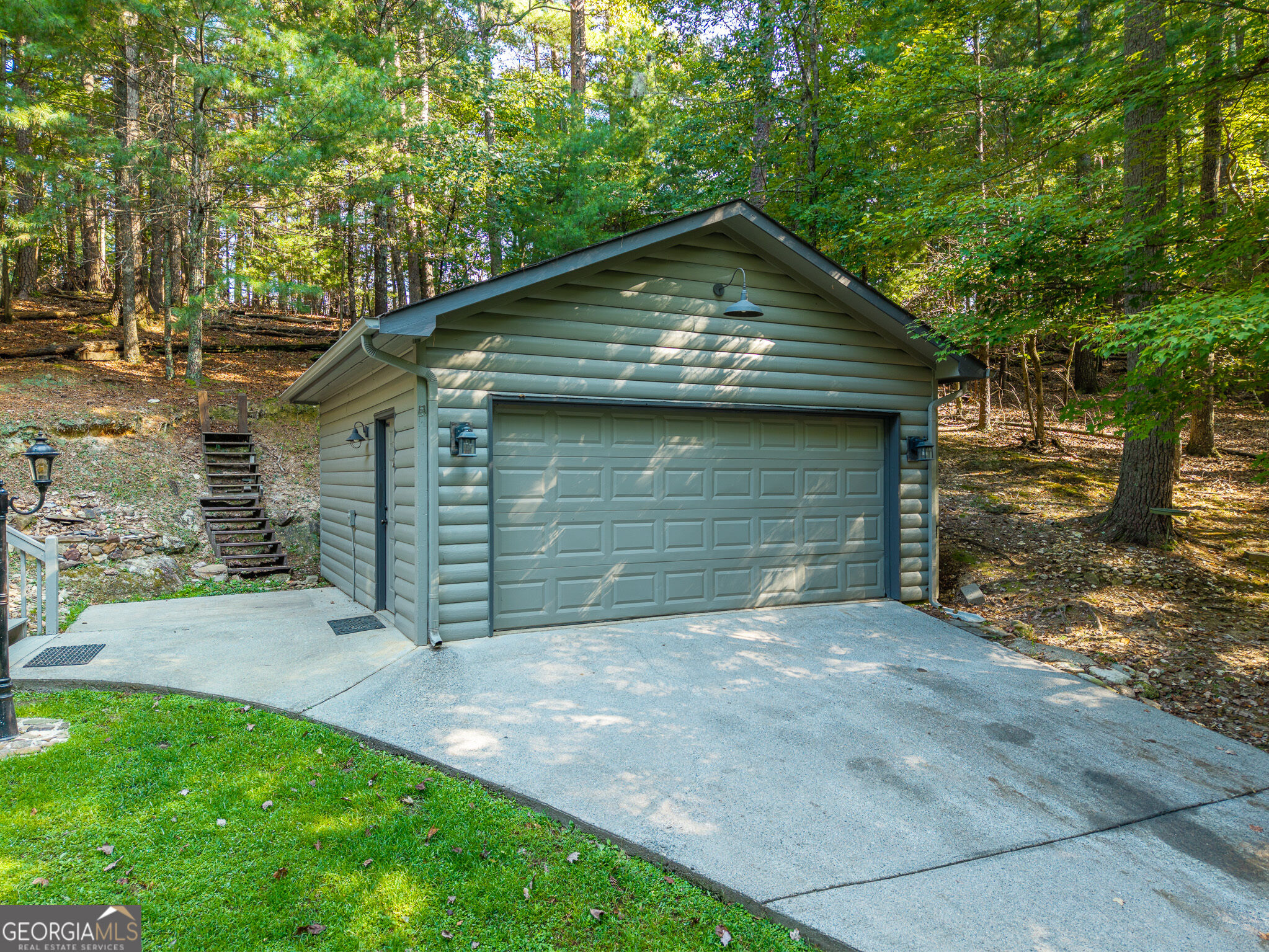 153 Blackberry Falls Drive Property Photo 6