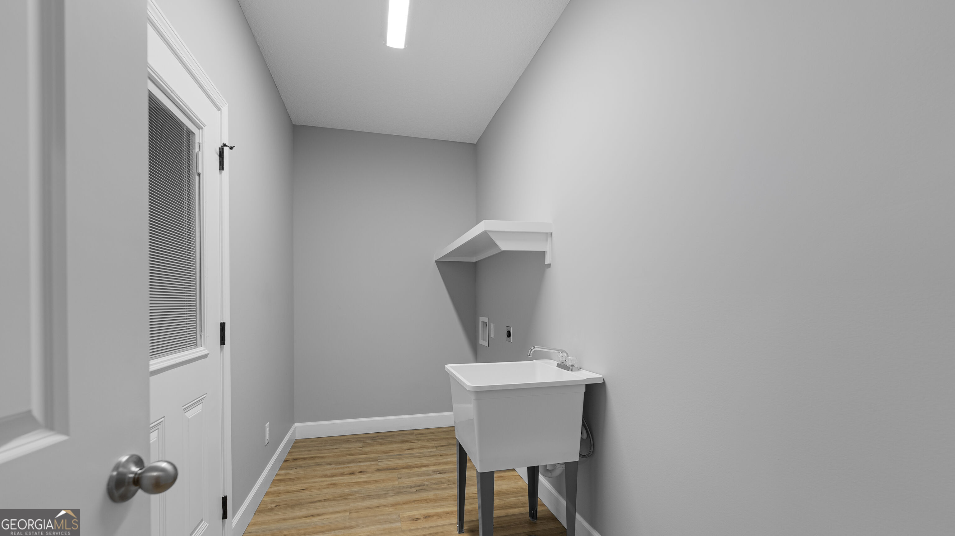 48 Kent St Property Photo 5