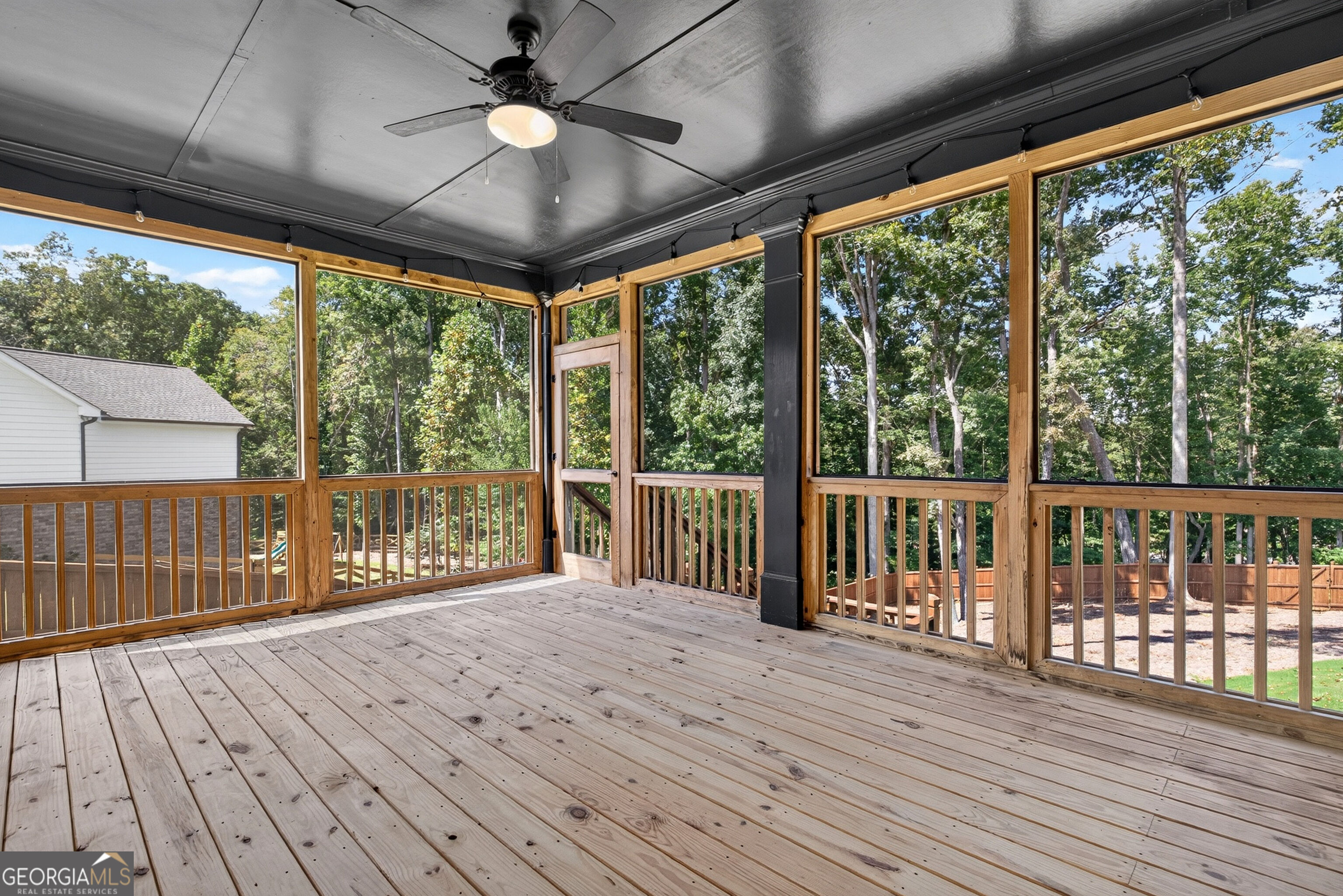 1041 Montrose Way Property Photo 21