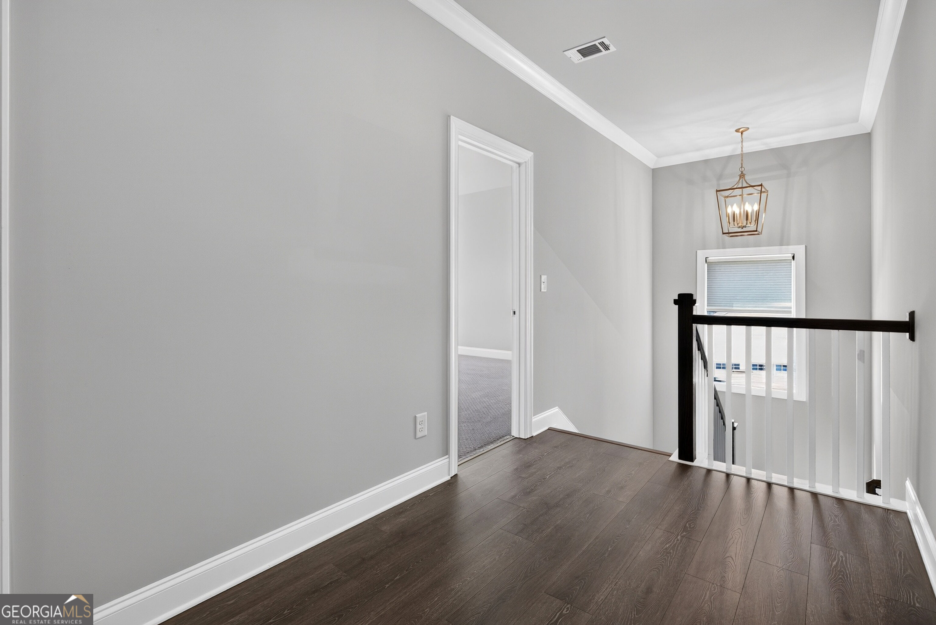 1041 Montrose Way Property Photo 32