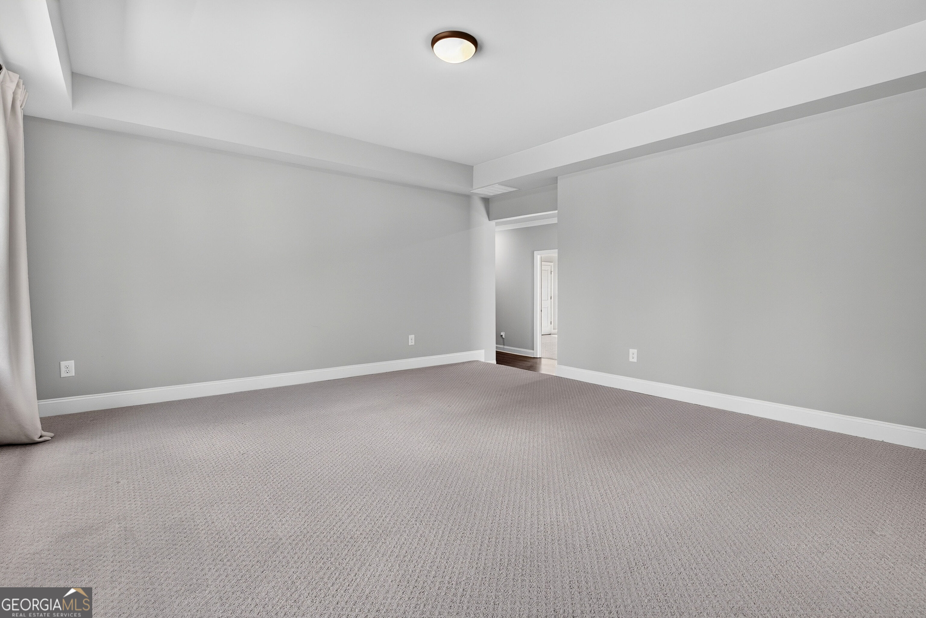 1041 Montrose Way Property Photo 40