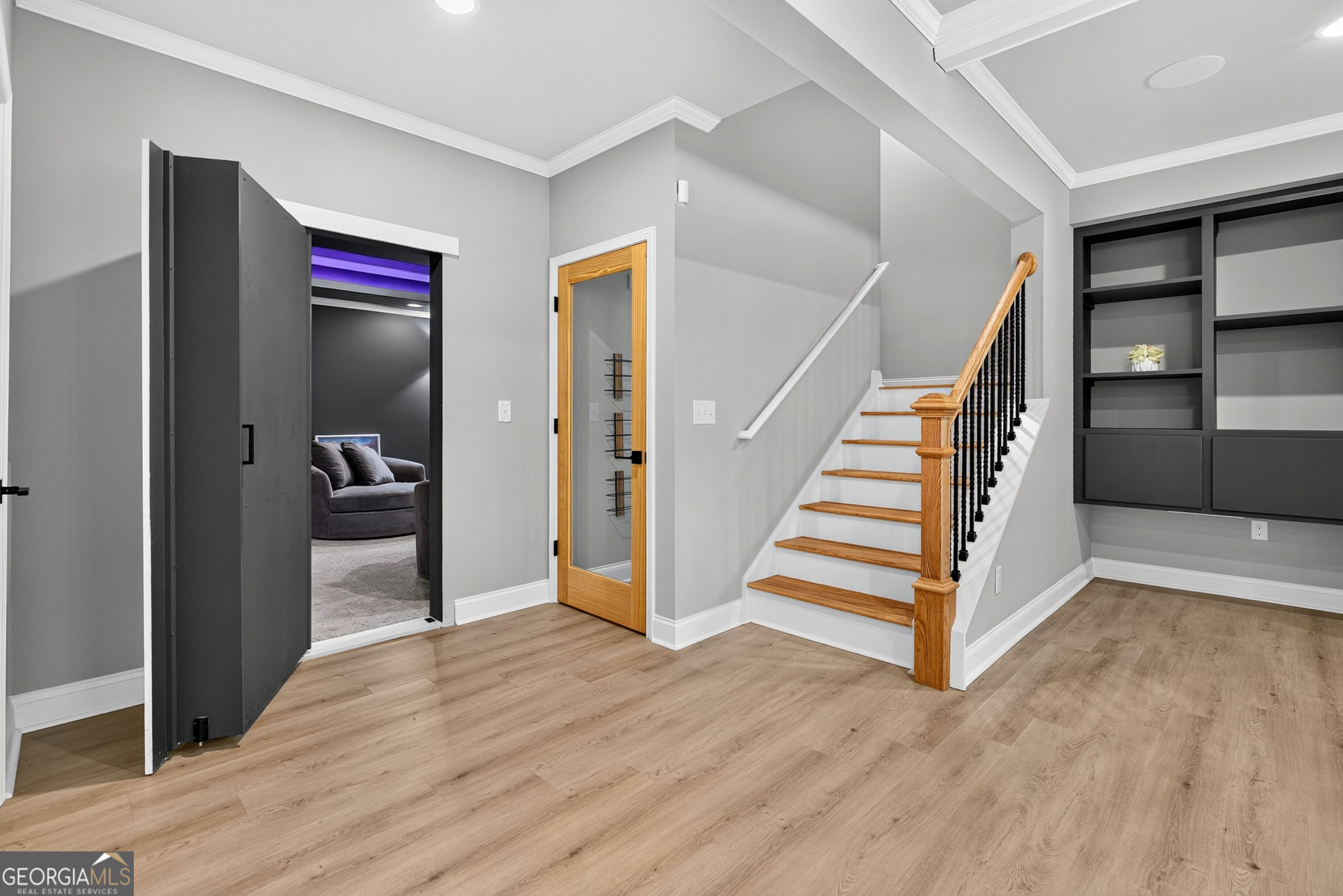 1041 Montrose Way Property Photo 54