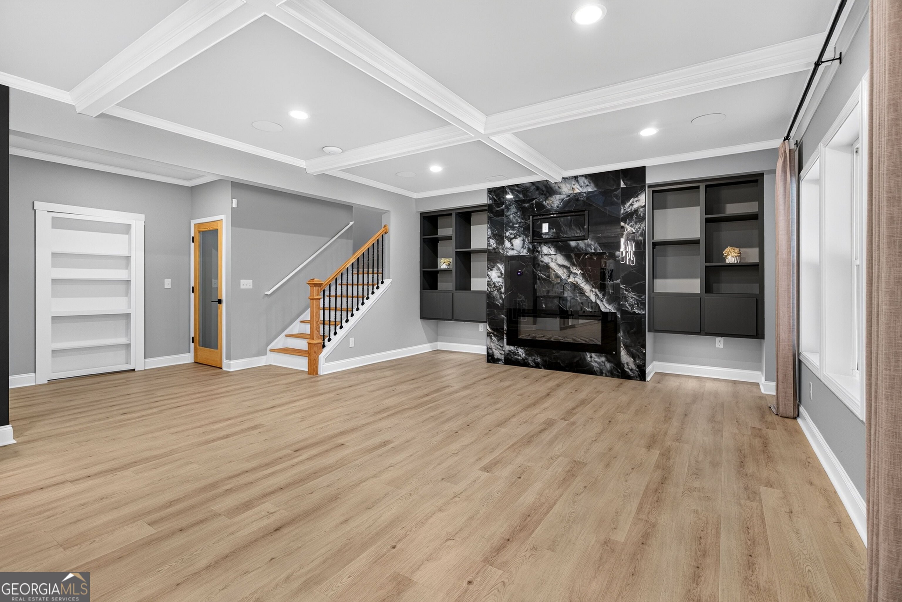 1041 Montrose Way Property Photo 57