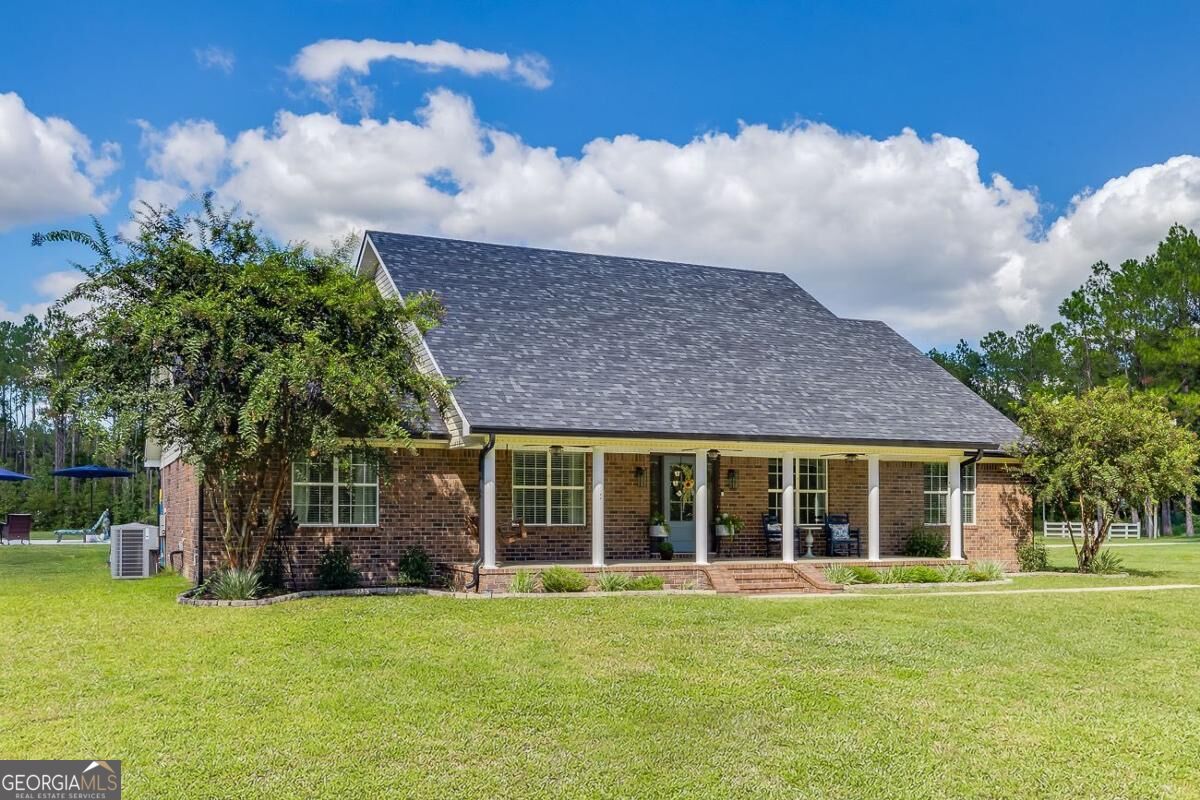 301 English Acres Drive Property Photo 3