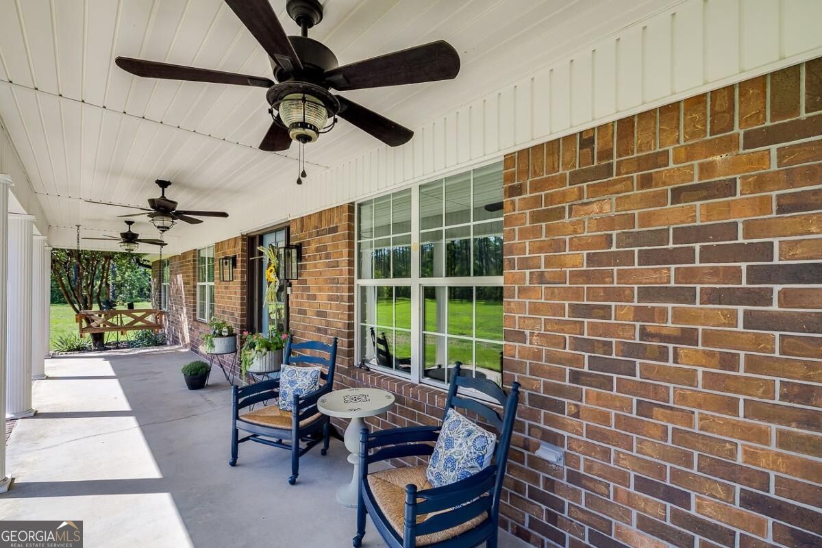 301 English Acres Drive Property Photo 4