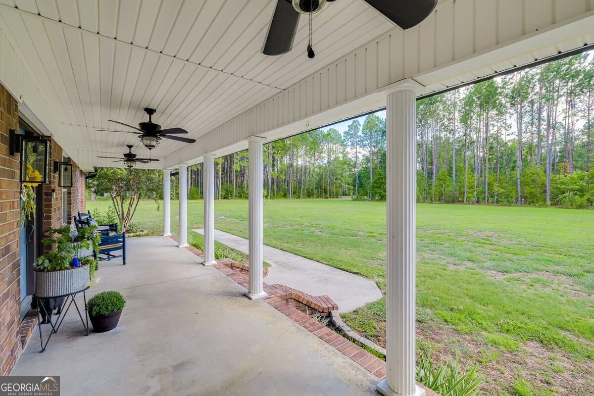 301 English Acres Drive Property Photo 5