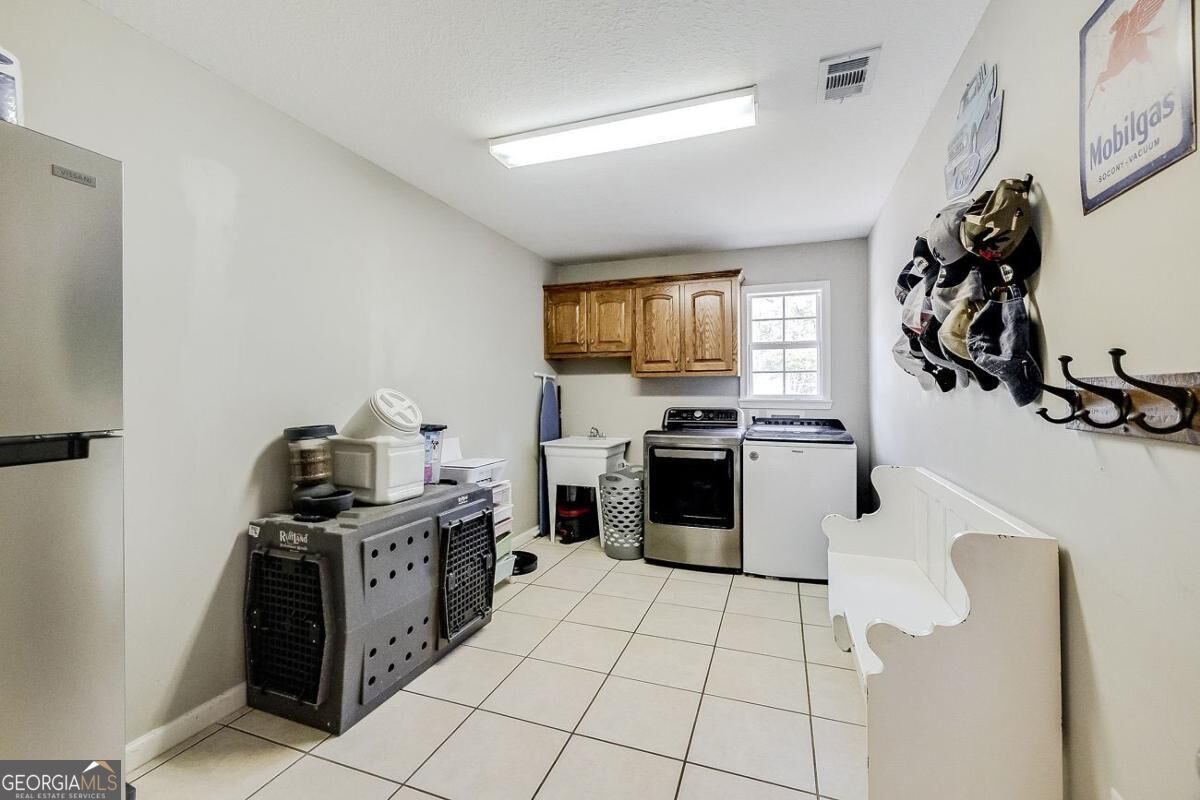 301 English Acres Drive Property Photo 28