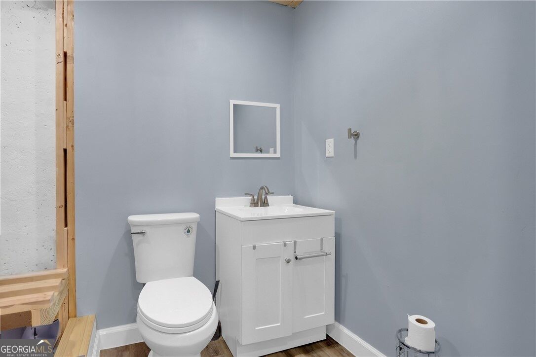 1198 Lanier Springs Drive Property Photo 32