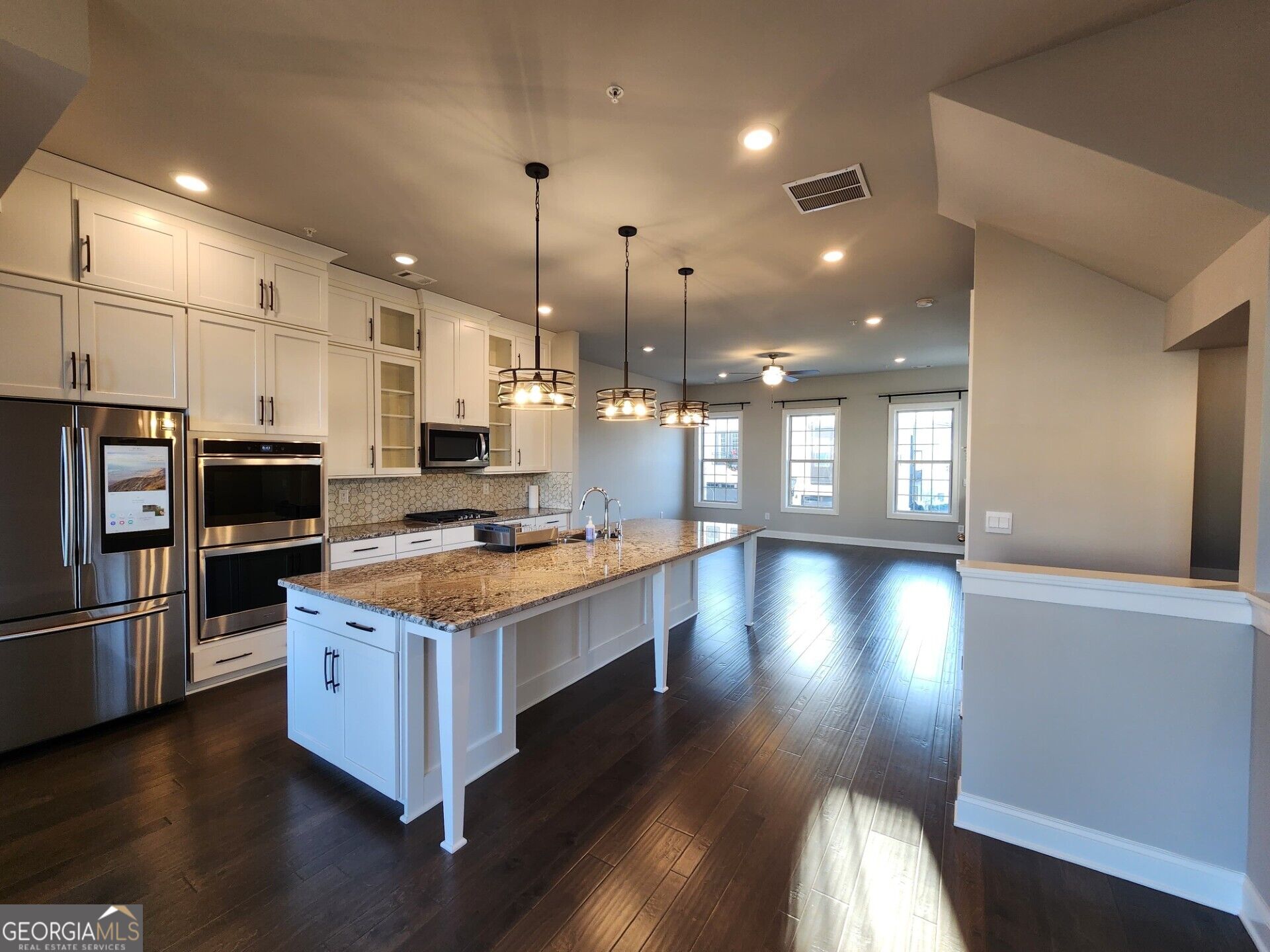 1520 Slopeside Loop Property Photo 3