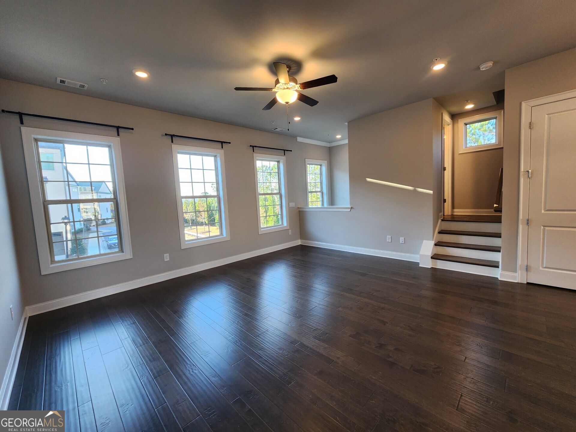 1520 Slopeside Loop Property Photo 4