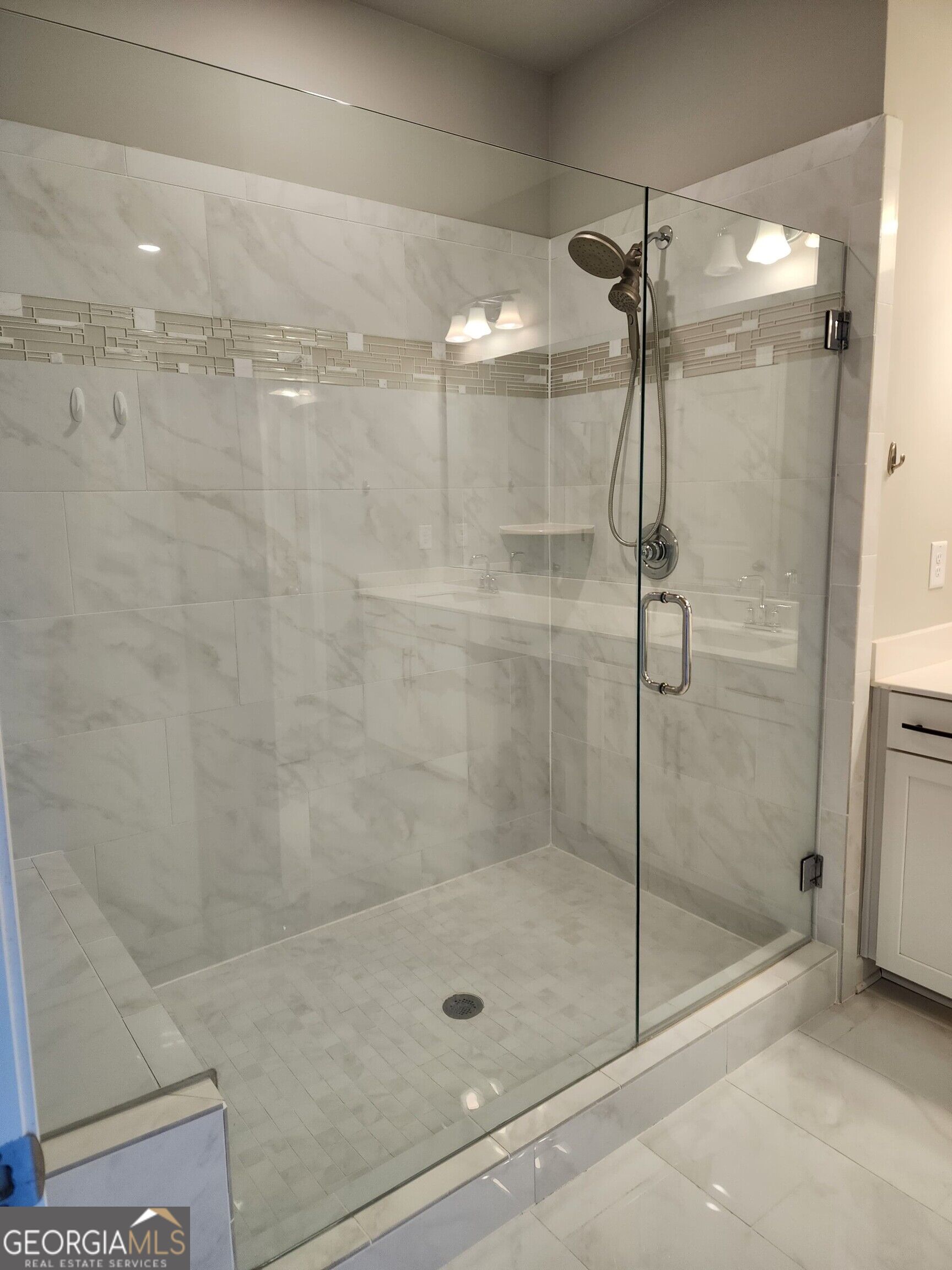1520 Slopeside Loop Property Photo 7