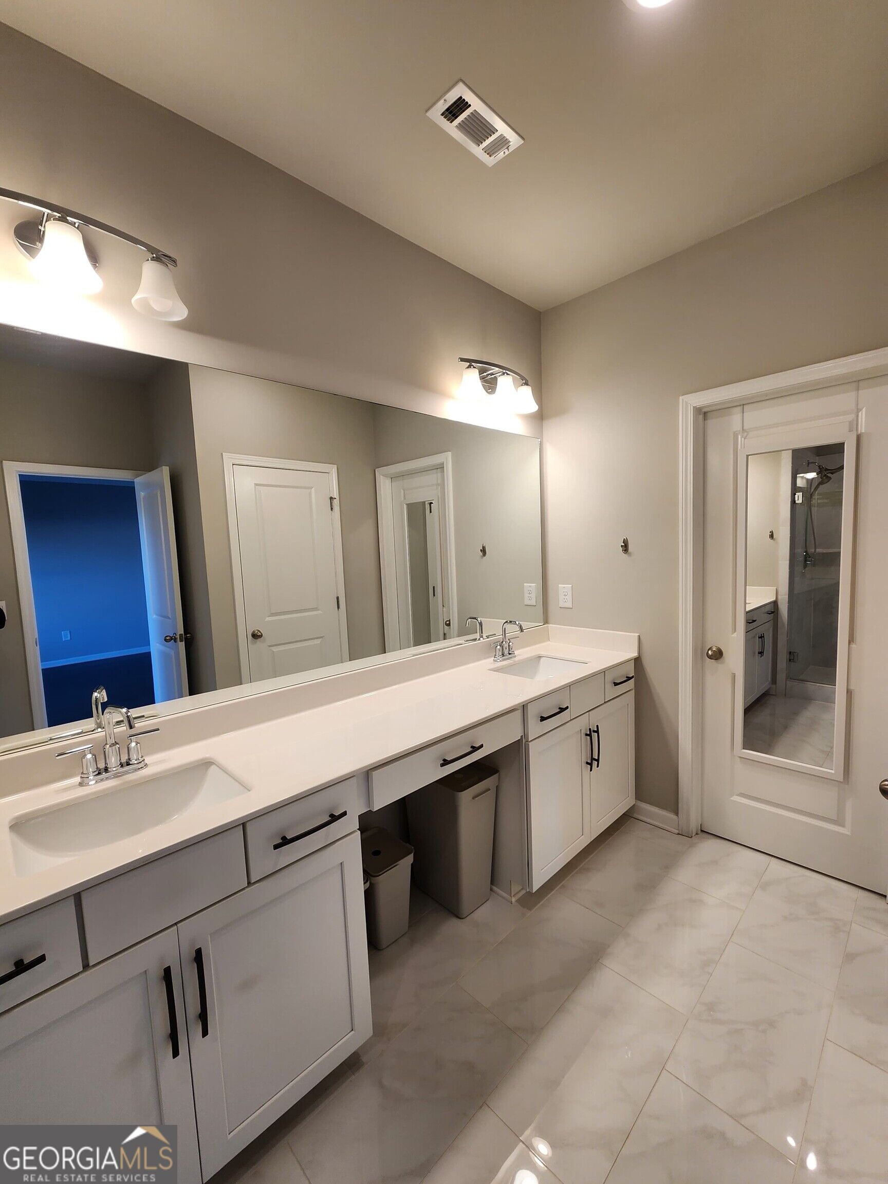 1520 Slopeside Loop Property Photo 8