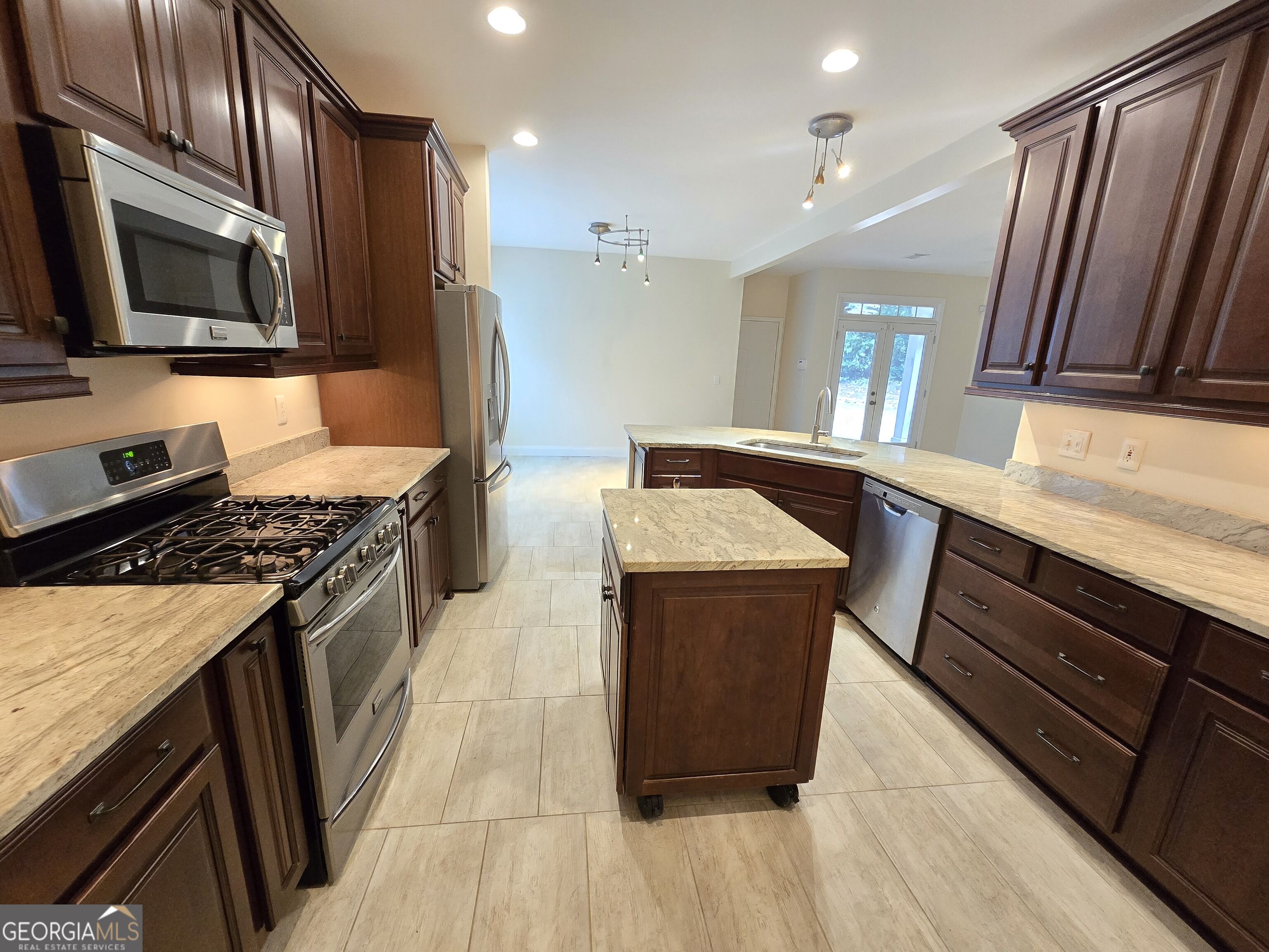 87 Columns Way Property Photo 25