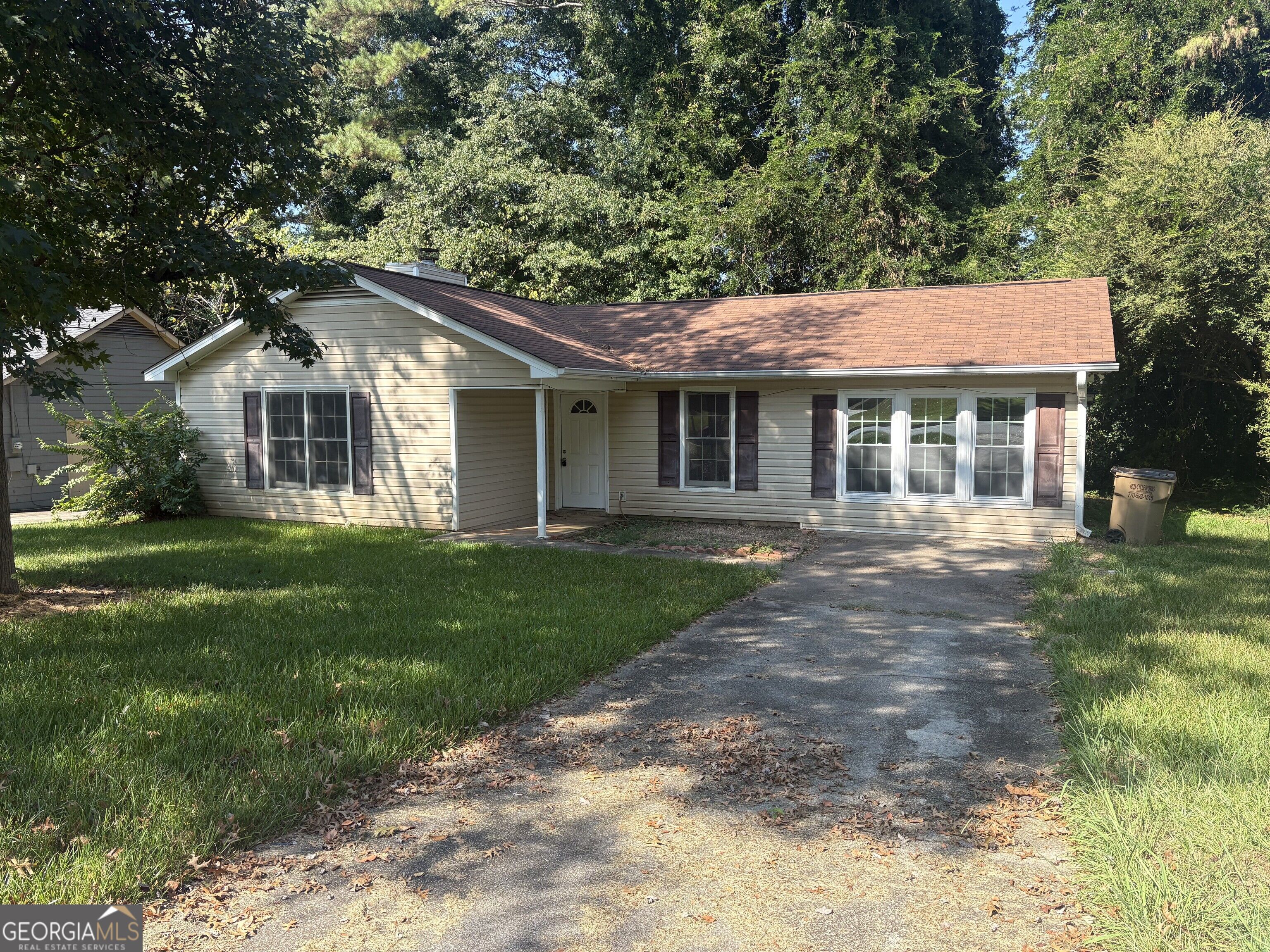6103 Chaseland Drive Property Photo 1