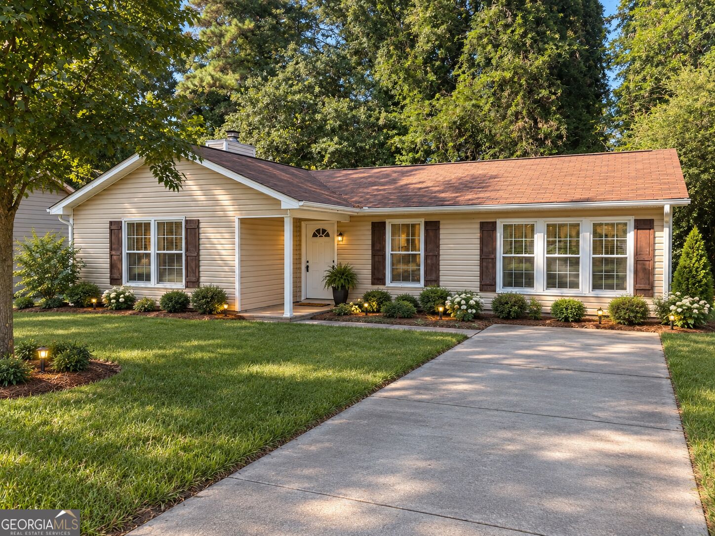 6103 Chaseland Drive Property Photo 1