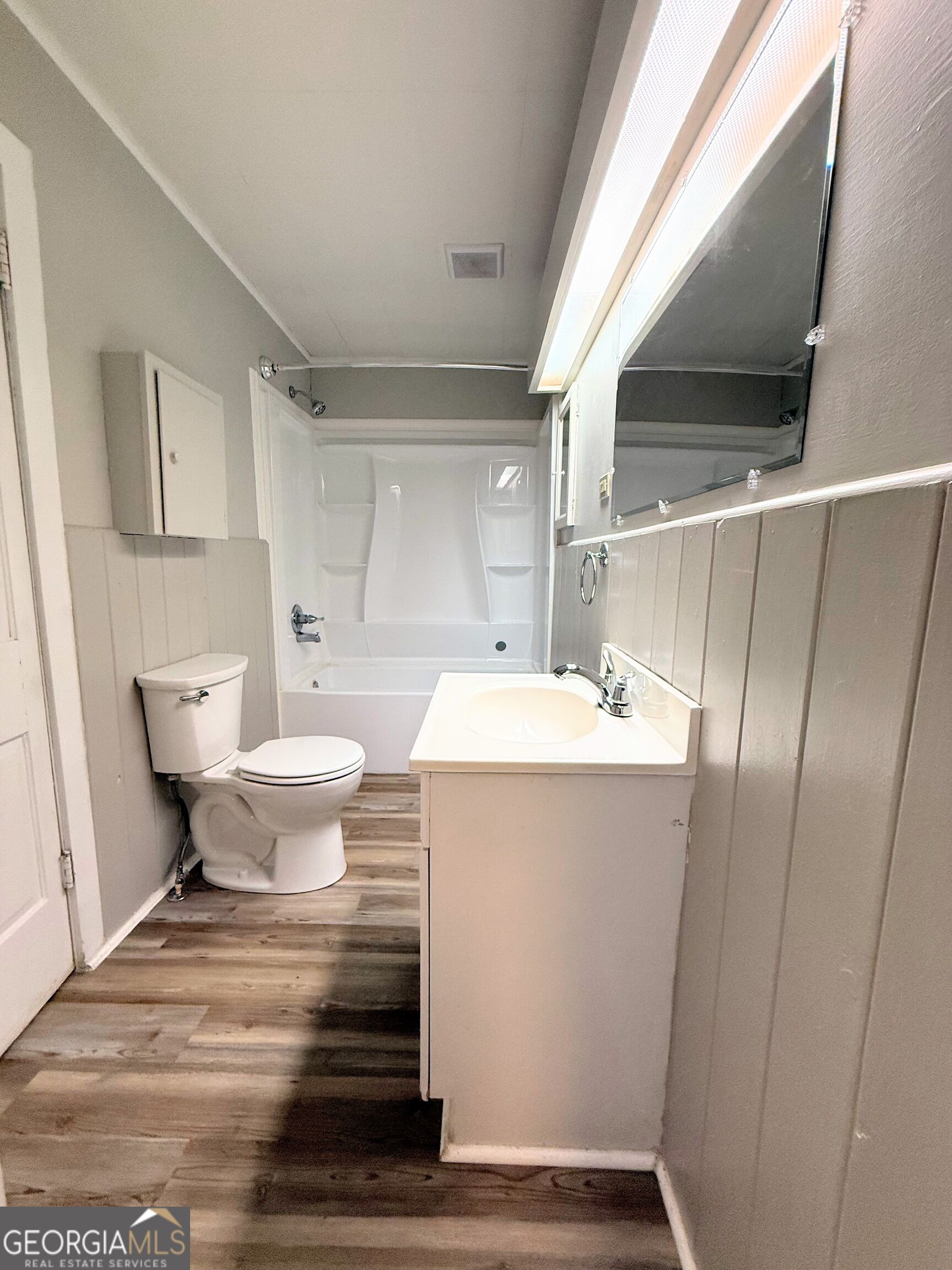 450 Bowdon Property Photo 8