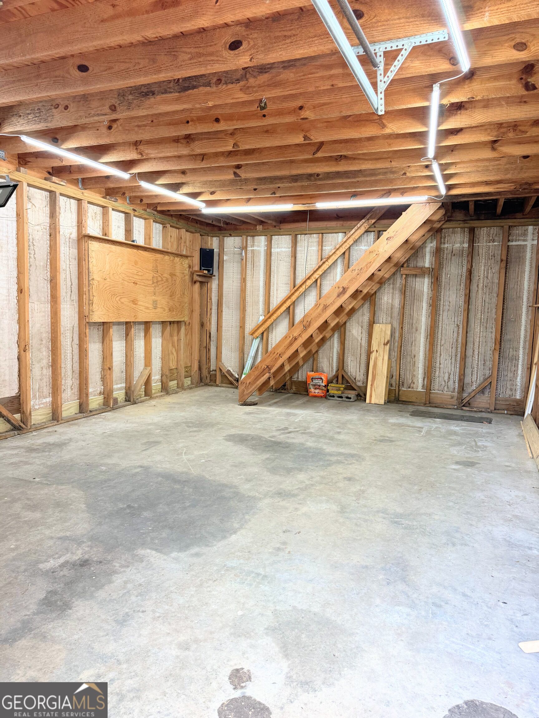 450 Bowdon Property Photo 10