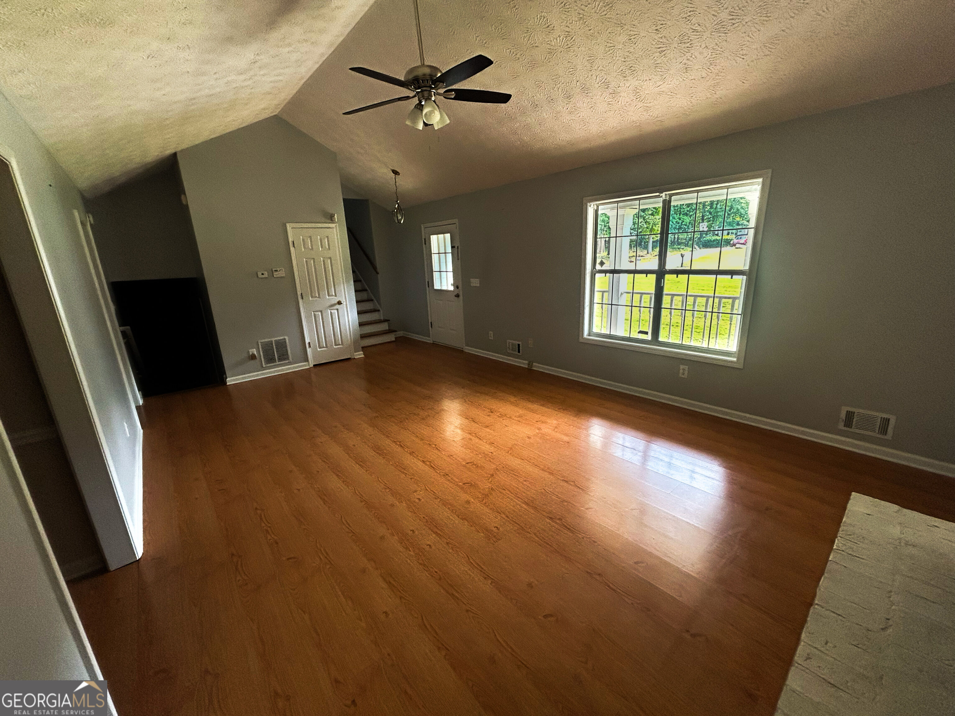 255 Radcliffe Trace Property Photo 2