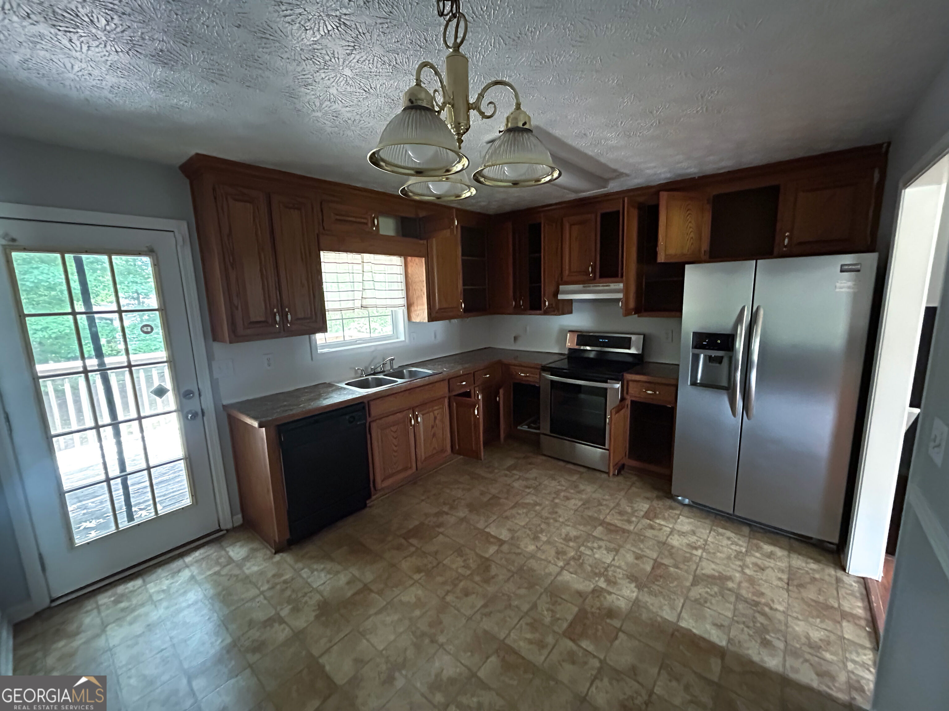 255 Radcliffe Trace Property Photo 4