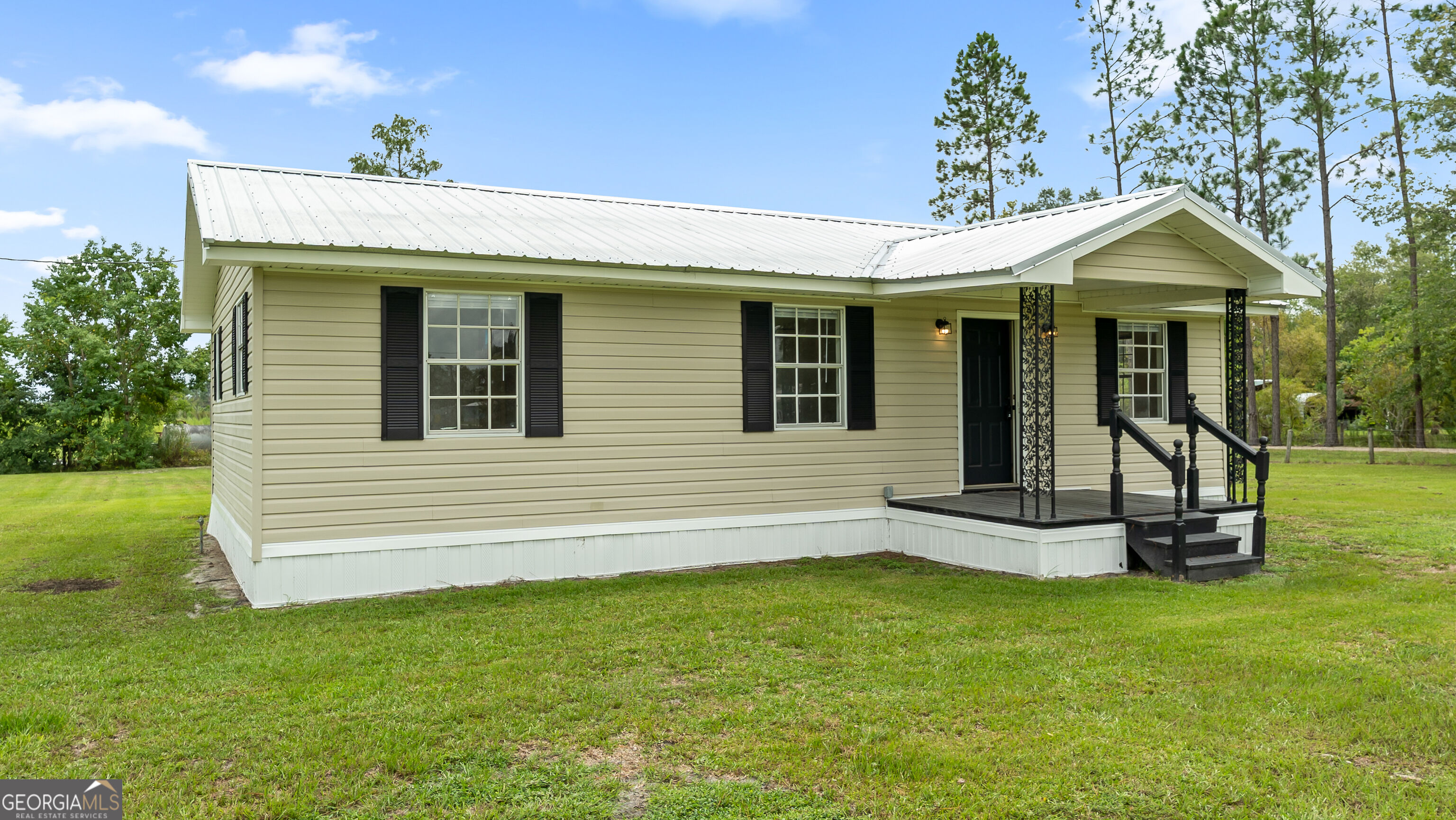 291 Cuttings Loop Road Property Photo 2