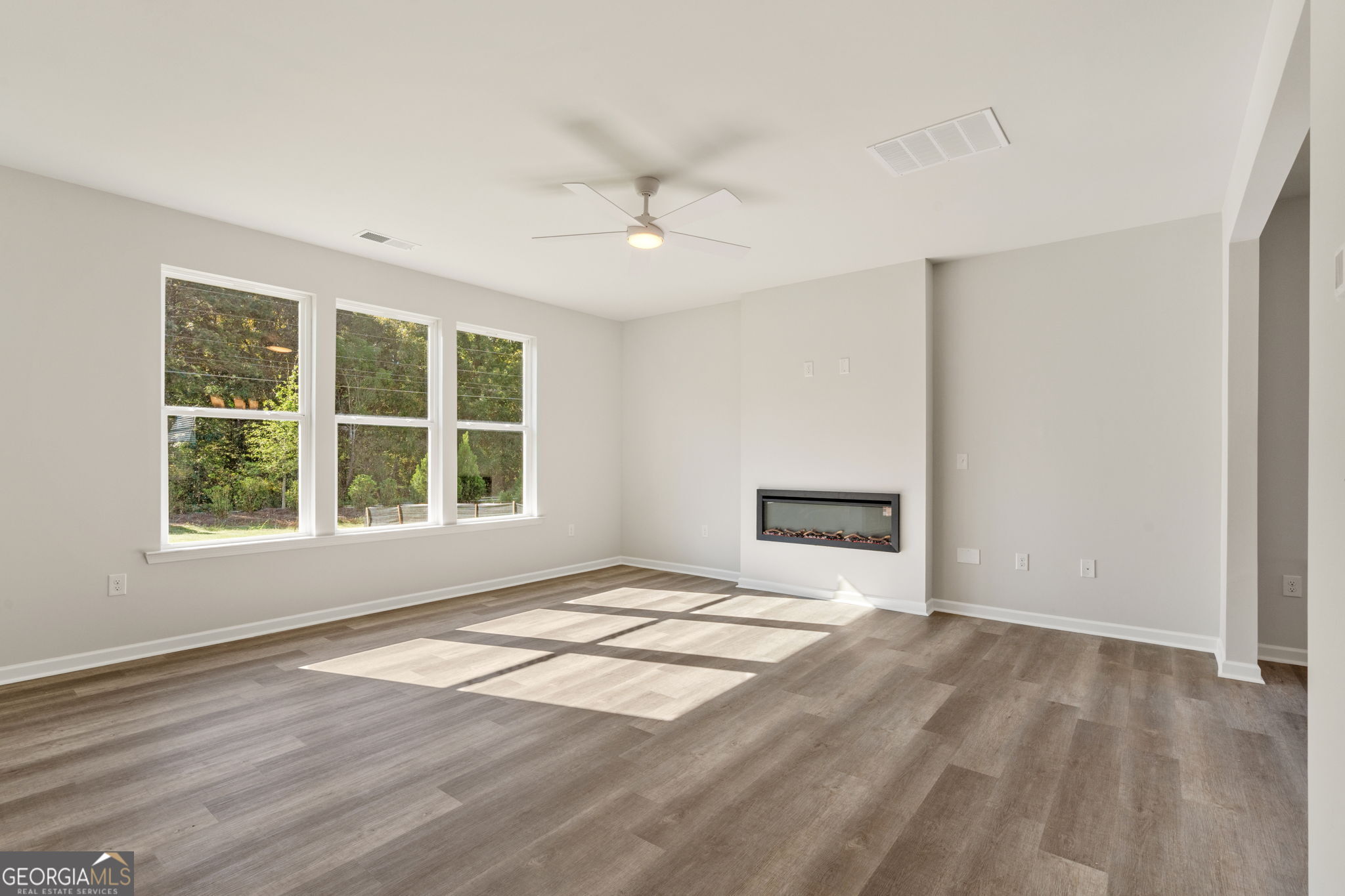 8131 Pine Ridge Road Property Photo 5