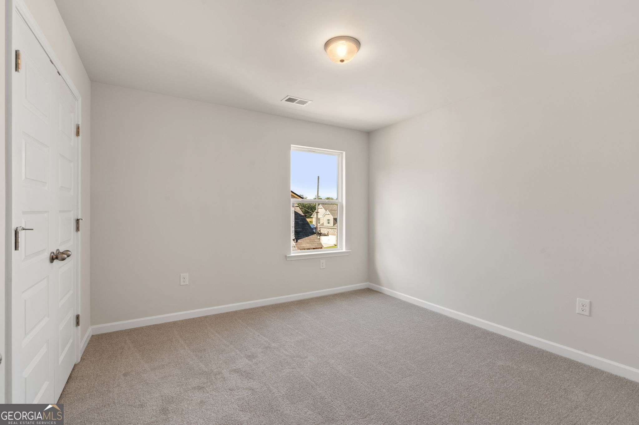 8131 Pine Ridge Road Property Photo 12