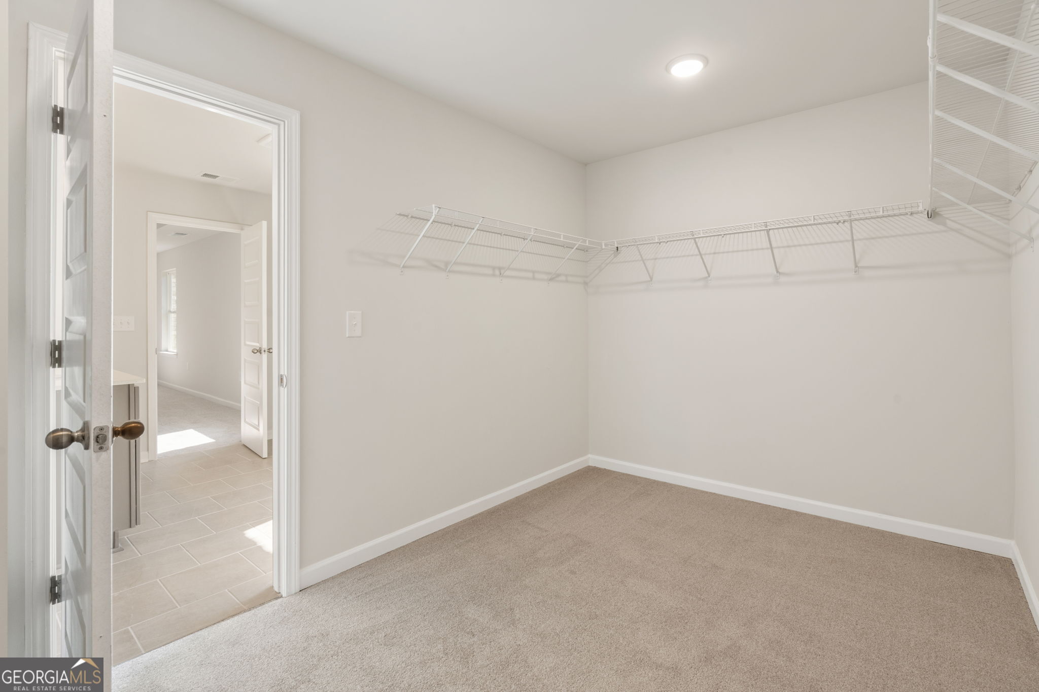 8131 Pine Ridge Road Property Photo 15