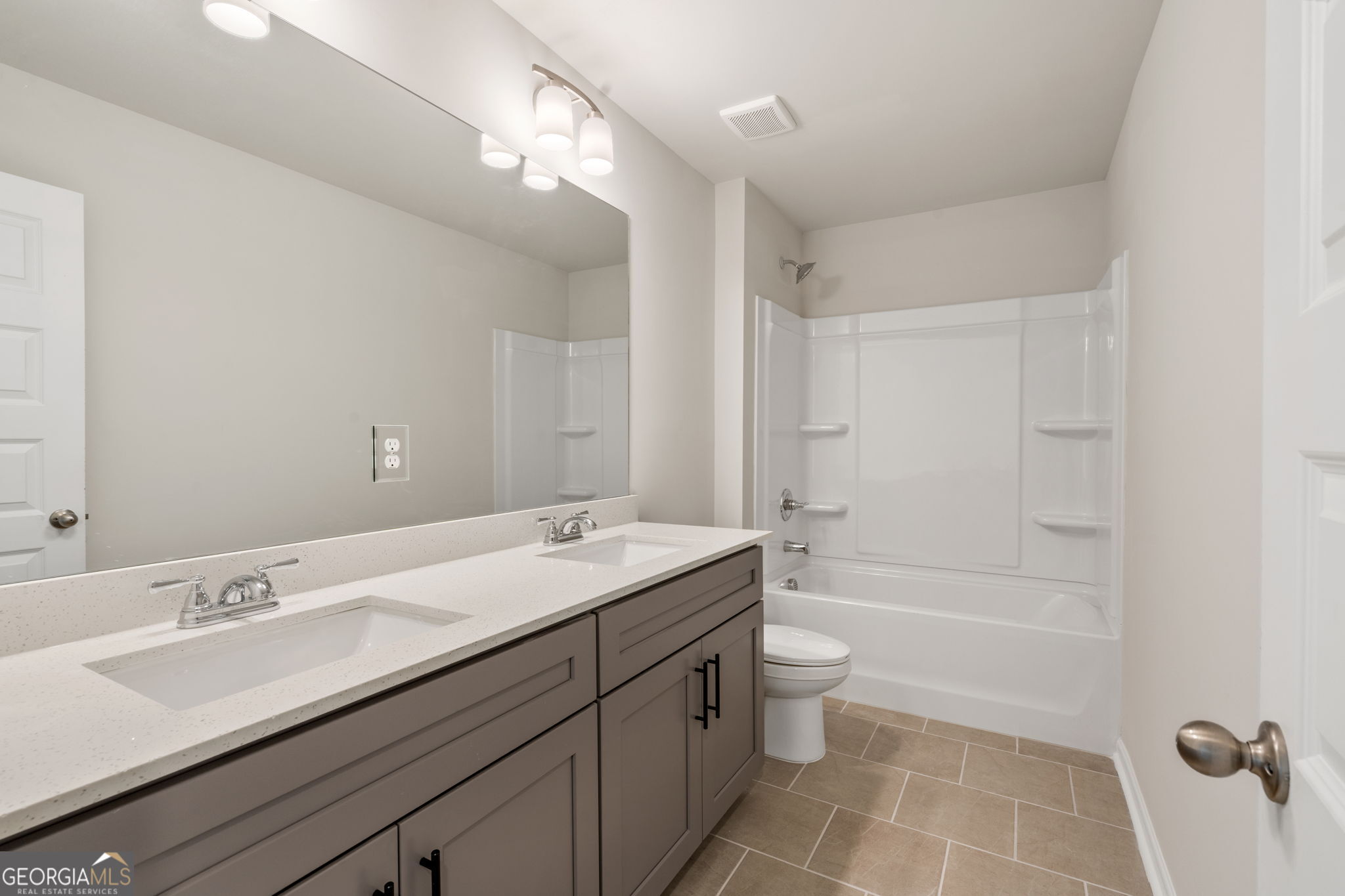 8131 Pine Ridge Road Property Photo 19