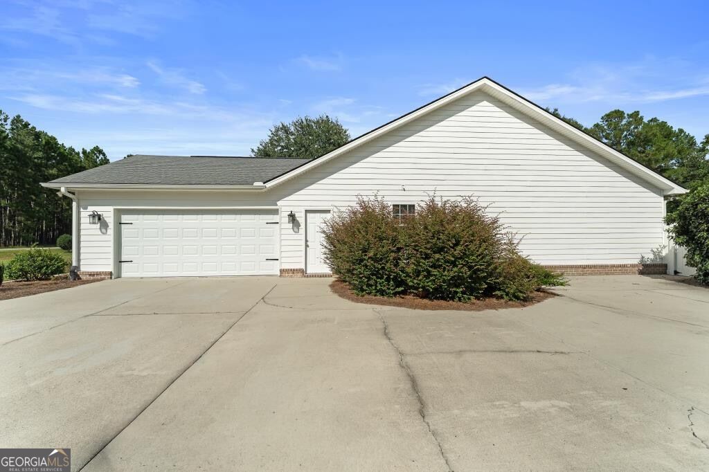 221 Zittrouer Road Property Photo 8