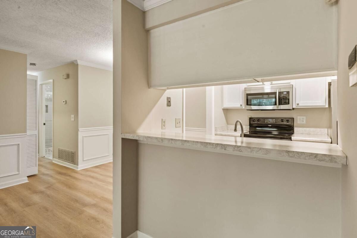 611 Barrington Hills Drive Property Photo 15