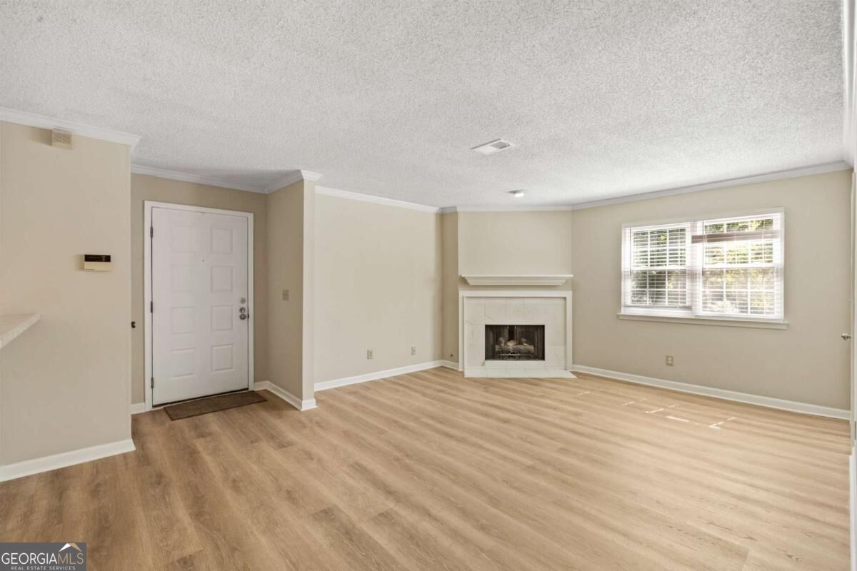 611 Barrington Hills Drive Property Photo 16