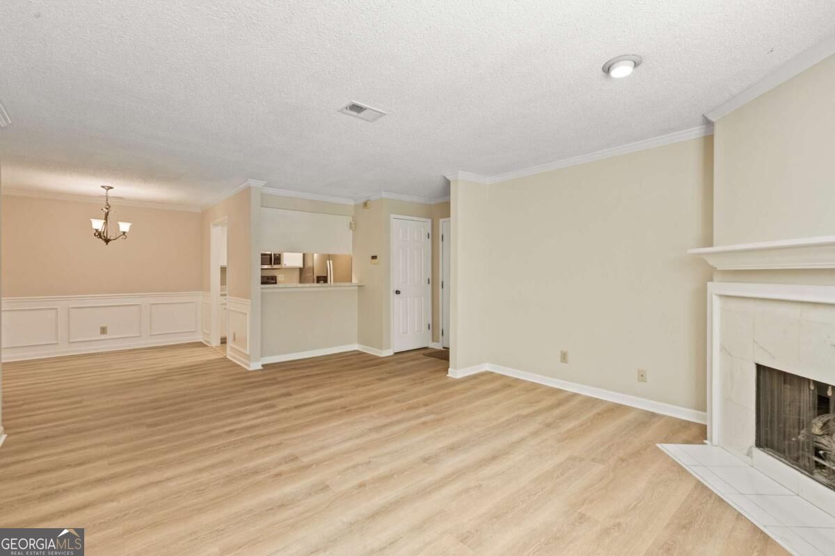 611 Barrington Hills Drive Property Photo 17