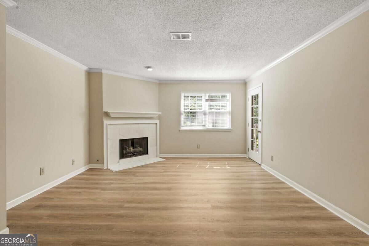 611 Barrington Hills Drive Property Photo 18