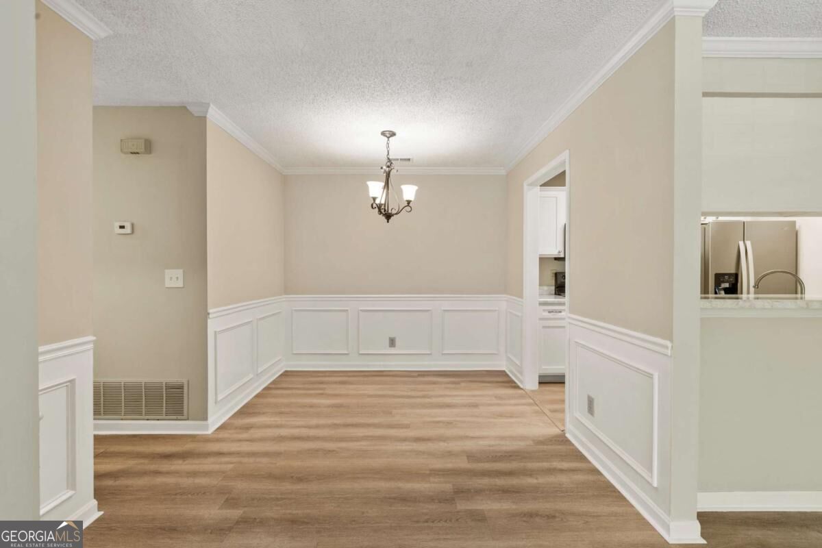 611 Barrington Hills Drive Property Photo 20