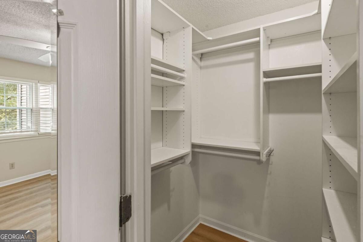 611 Barrington Hills Drive Property Photo 28