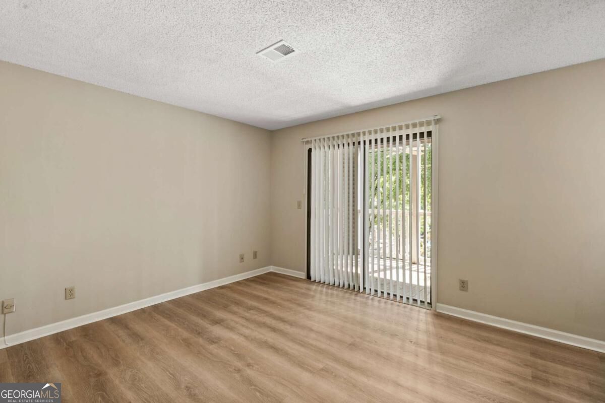 611 Barrington Hills Drive Property Photo 34