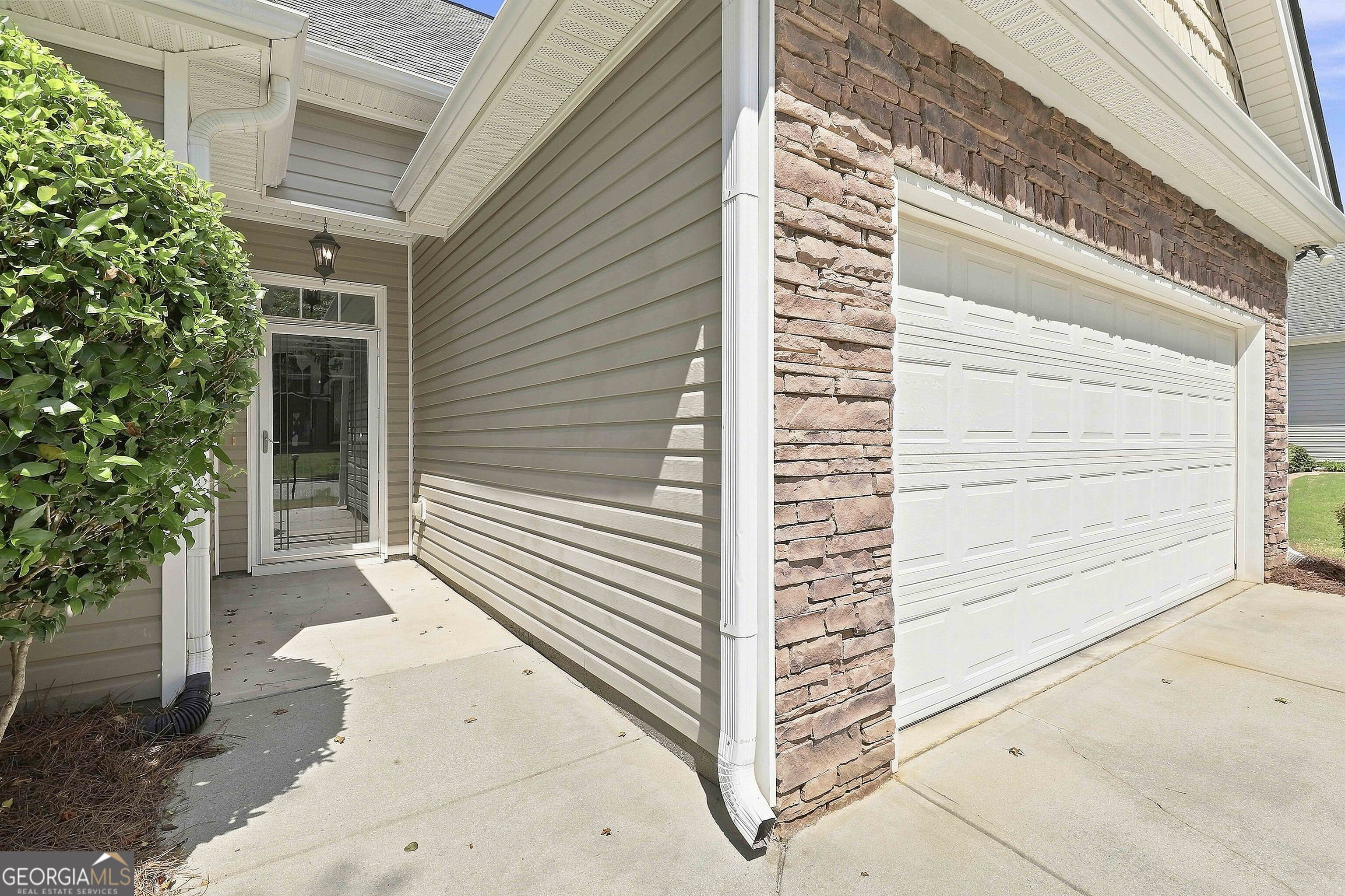 58 Village Park Drive Property Photo 4